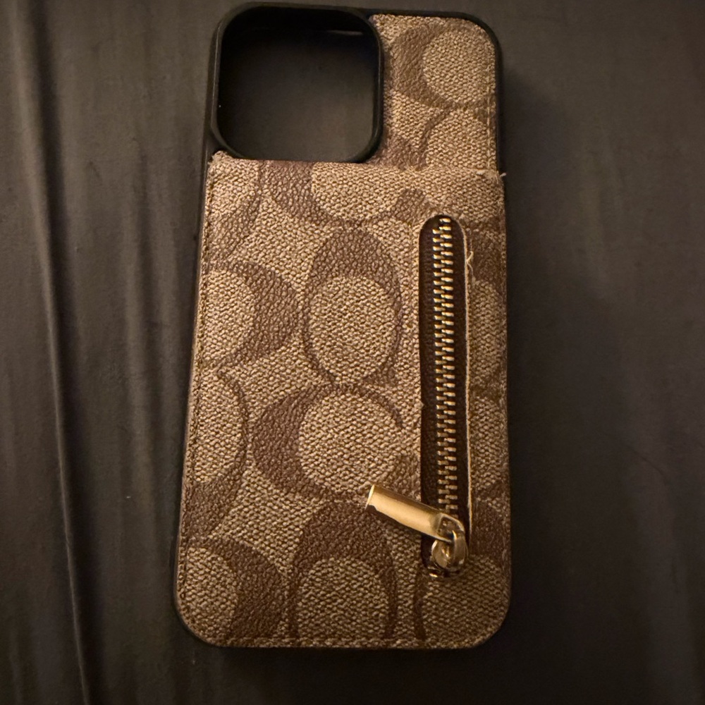 Elegant Phone Case with Gold Zipper